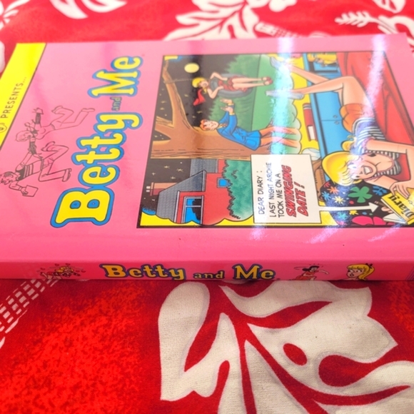 Betty and Me Graphic Novel Archie Comics Volume 1 Veronica 1st Edition Paperback - Picture 9 of 9